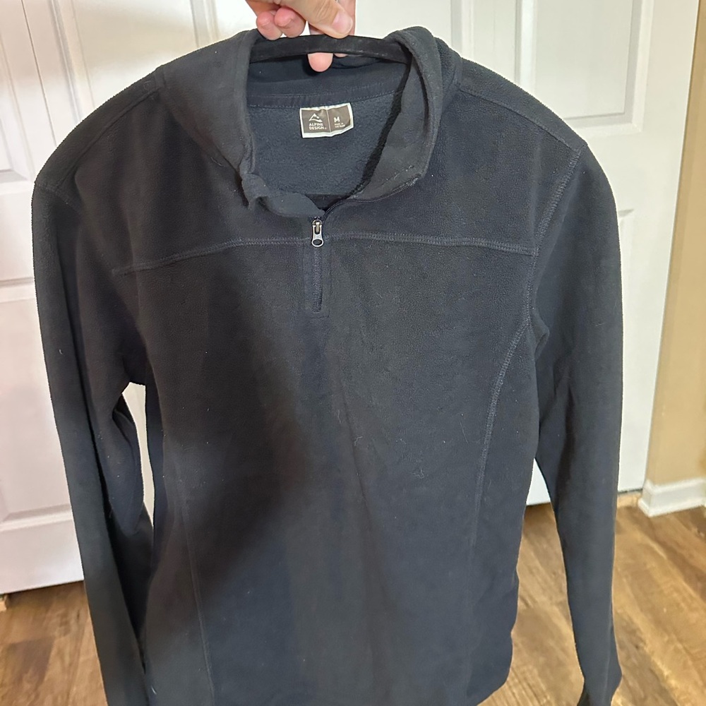 Alpine Design Black Sweatshirt